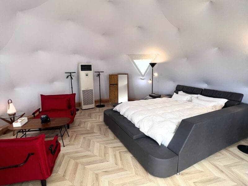 グランドドーム彩の室内